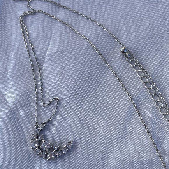 Crescent Moon Rhinestone necklace - Picture 5 of 7